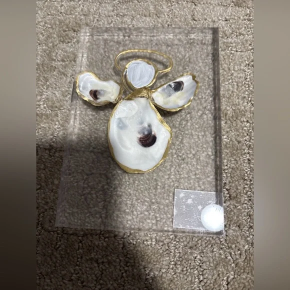 Mud Pie Acrylic Angel Oyster Plaque 7x5” - Picture 1 of 3